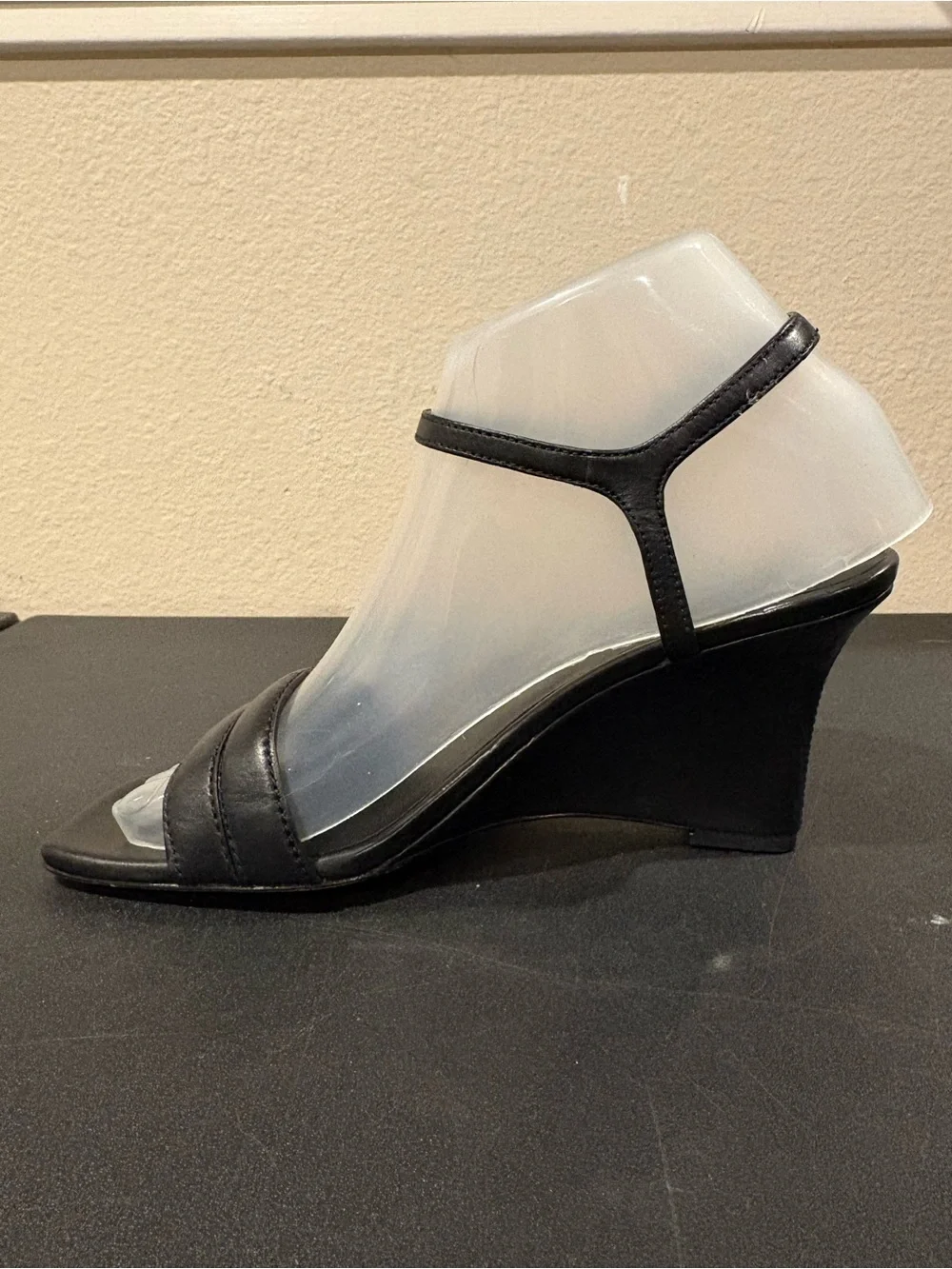 Vince Camuto Women's Black Leather Strappy Ankle Strap Open Toe Heels 6M EUR 36